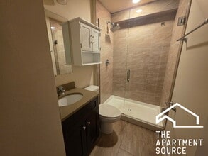 642 W Deming Pl, Unit GDN in Chicago, IL - Building Photo - Building Photo