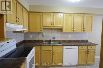 410-410 Ambleside Dr in London, ON - Building Photo - Building Photo