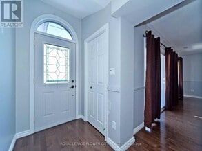 630 Wychwood St in Oshawa, ON - Building Photo - Building Photo