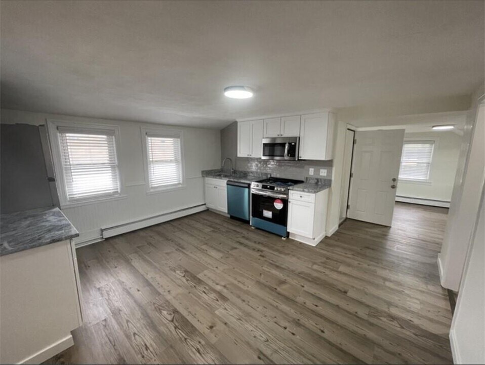 223 Child St-Unit -2 in Warren, RI - Building Photo