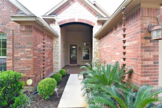 4701 Pyrenees Pass in Bee Cave, TX - Building Photo - Building Photo