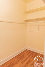 2530 N Sawyer Ave, Unit 103 in Chicago, IL - Building Photo - Building Photo