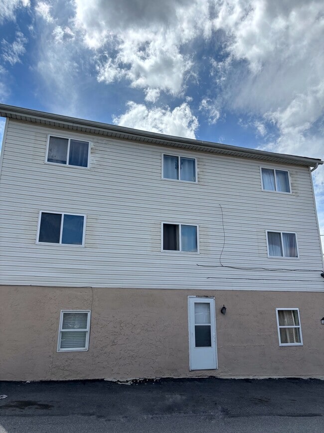 408 Rose St, Unit Units