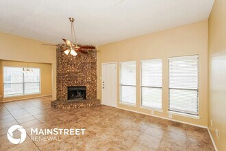 1014 Brookhaven Dr in Lancaster, TX - Building Photo - Building Photo
