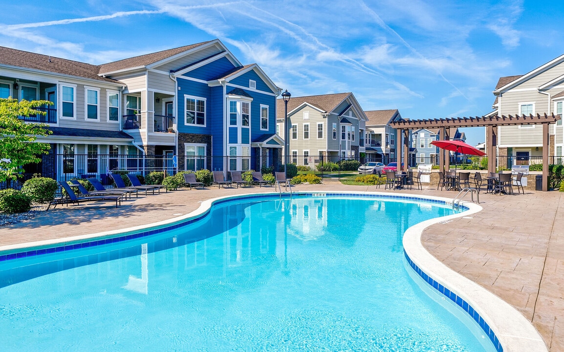 Alinium at Zionsville in Zionsville, IN - Foto de edificio