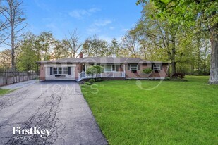 1244 Day Cir E in Milford, OH - Building Photo