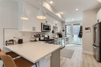 1277 Yates St in Denver, CO - Foto de edificio - Building Photo