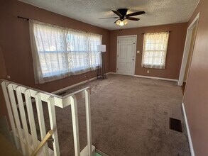 957 N Ridgewood Dr in Wichita, KS - Building Photo - Building Photo