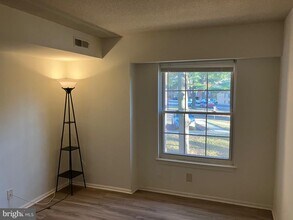 7680 Tremayne Pl in McLean, VA - Building Photo - Building Photo