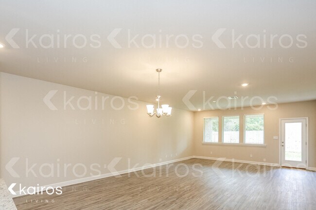 6425 Tiger Pointe Dr. in Baton Rouge, LA - Building Photo - Building Photo