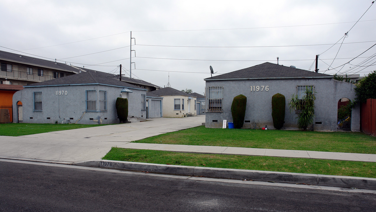 11970-11976 Gale Ave in Hawthorne, CA - Building Photo