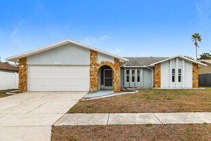 12909 Walnut Tree Ln in Hudson, FL - Building Photo