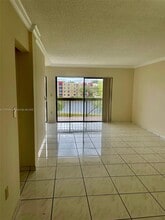 1350 SW 122nd Ave in Miami, FL - Building Photo - Building Photo