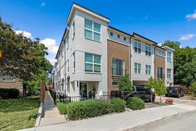 property at 6319 Richmond Ave