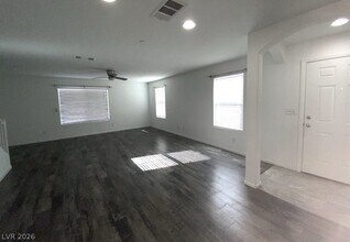 1051 Admiral Emblem St in Henderson, NV - Building Photo - Building Photo