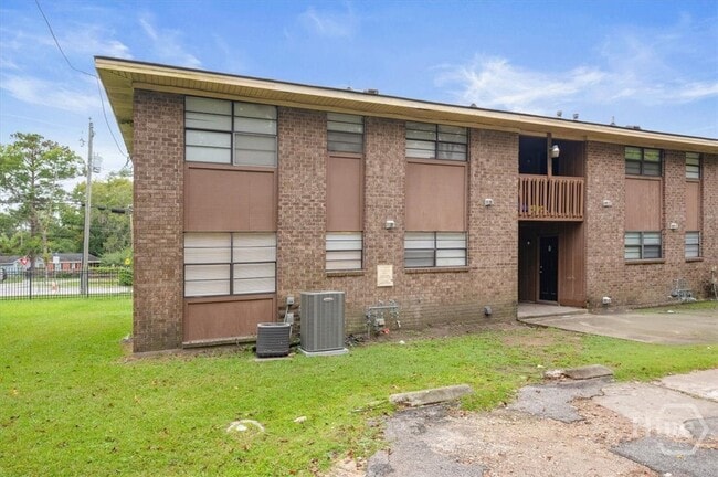 property at 5340 La Roche Ave