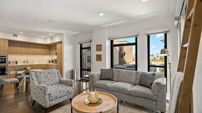 property at 815 V St NW