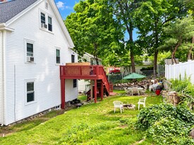24 Elson Rd, Unit 2 in Waltham, MA - Building Photo