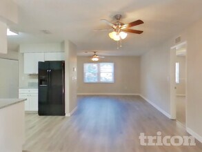 330 Malcolm Ave in Spring Hill, FL - Building Photo - Building Photo