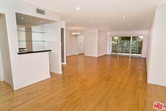 416 N Oakhurst Dr in Beverly Hills, CA - Building Photo - Building Photo