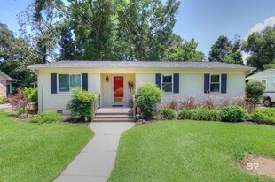 301 Perdido Ave in Fairhope, AL - Building Photo