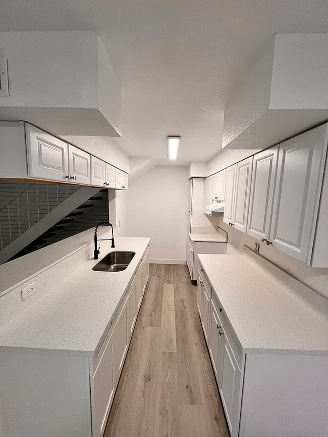 property at 4113 Apostolo Cir