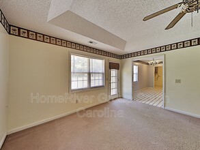 4605 Dawn Cir in Dalzell, SC - Building Photo - Building Photo