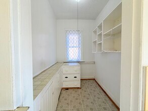 98 Glen St in New Britain, CT - Building Photo - Building Photo