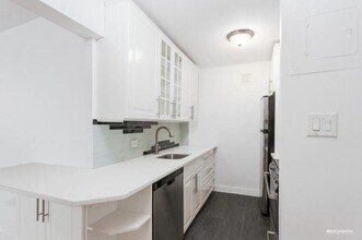 800 Cortelyou Rd in Brooklyn, NY - Building Photo - Building Photo