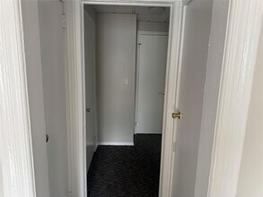 36 Carpenter St in Glen Cove, NY - Building Photo - Building Photo