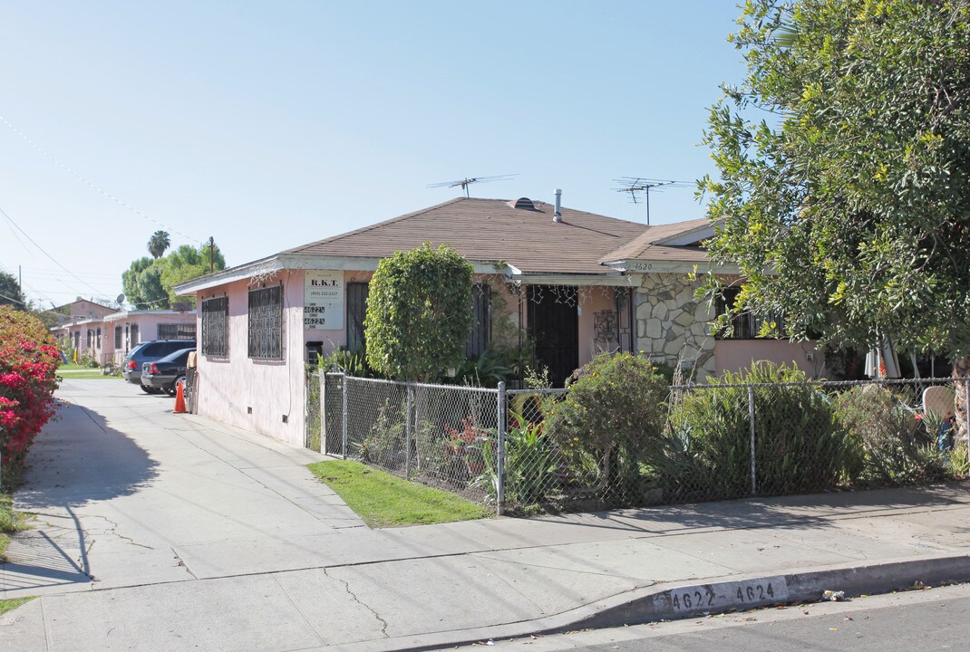 4622-4624 Live Oak St in Cudahy, CA - Building Photo