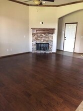 937 SW 15th St in Moore, OK - Foto de edificio - Building Photo