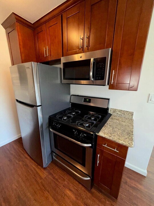 1263 Hayworth Ave in West Hollywood, CA - Building Photo