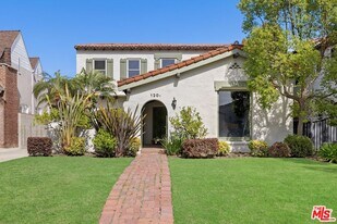 120 S Poinsettia Pl in Los Angeles, CA - Building Photo