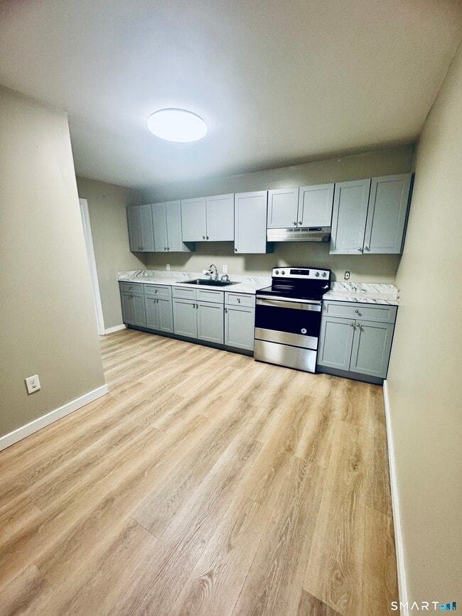 124 Meriden Rd in Waterbury, CT - Building Photo - Building Photo