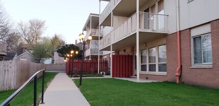 410 6th Ave SW, Unit Knob Hill in Rochester, MN - Foto de edificio - Building Photo