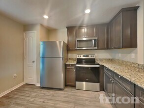 12 Ponderosa Ln in Palm Coast, FL - Foto de edificio - Building Photo