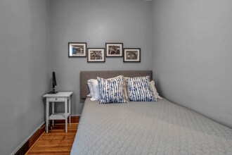 215 Maple St in Buffalo, NY - Building Photo - Building Photo