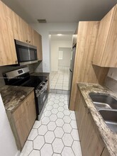 1457 NE 152nd St in North Miami Beach, FL - Building Photo - Building Photo