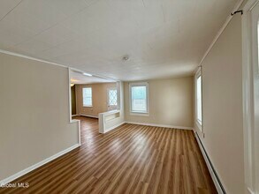 13 School St in Stillwater, NY - Building Photo - Building Photo