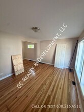 9857 S Calhoun Ave in Chicago, IL - Building Photo - Building Photo