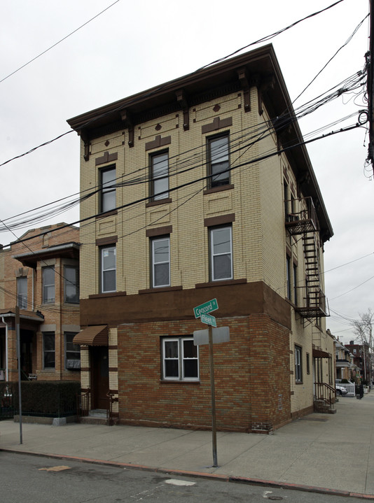 27 Concord St in Jersey City, NJ - Building Photo