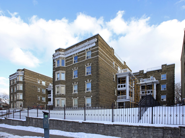 Village Gate Apartments in Toronto, ON - Building Photo - Building Photo