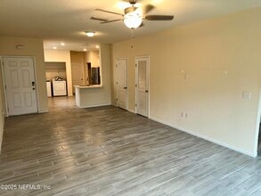 8064 Echo Springs Rd in Jacksonville, FL - Building Photo - Building Photo