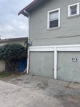 2326.5 N Olive Ave in Long Beach, CA - Building Photo - Building Photo