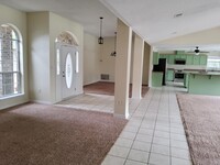 10038 Parker Lake Cir in Navarre, FL - Building Photo - Building Photo