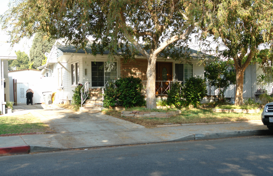 721 E Maple St in Glendale, CA - Building Photo