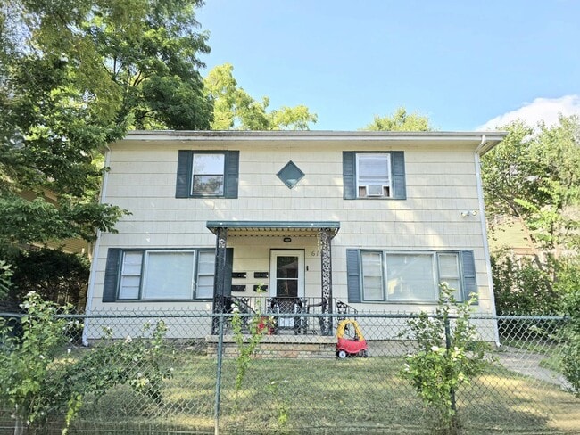 property at 619 W Lasalle Ave