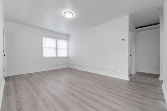 31 Midland Heights Cir in Midland, PA - Building Photo - Building Photo