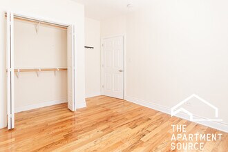 820 W Waveland Ave, Unit 04 in Chicago, IL - Foto de edificio - Building Photo